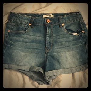 Refuge Mid-Rise Jean shorts